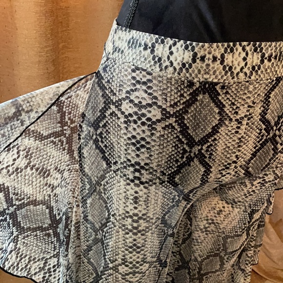 FASHION NOVA Summer Sun Rays Coverup Pant - Picture 3 of 5